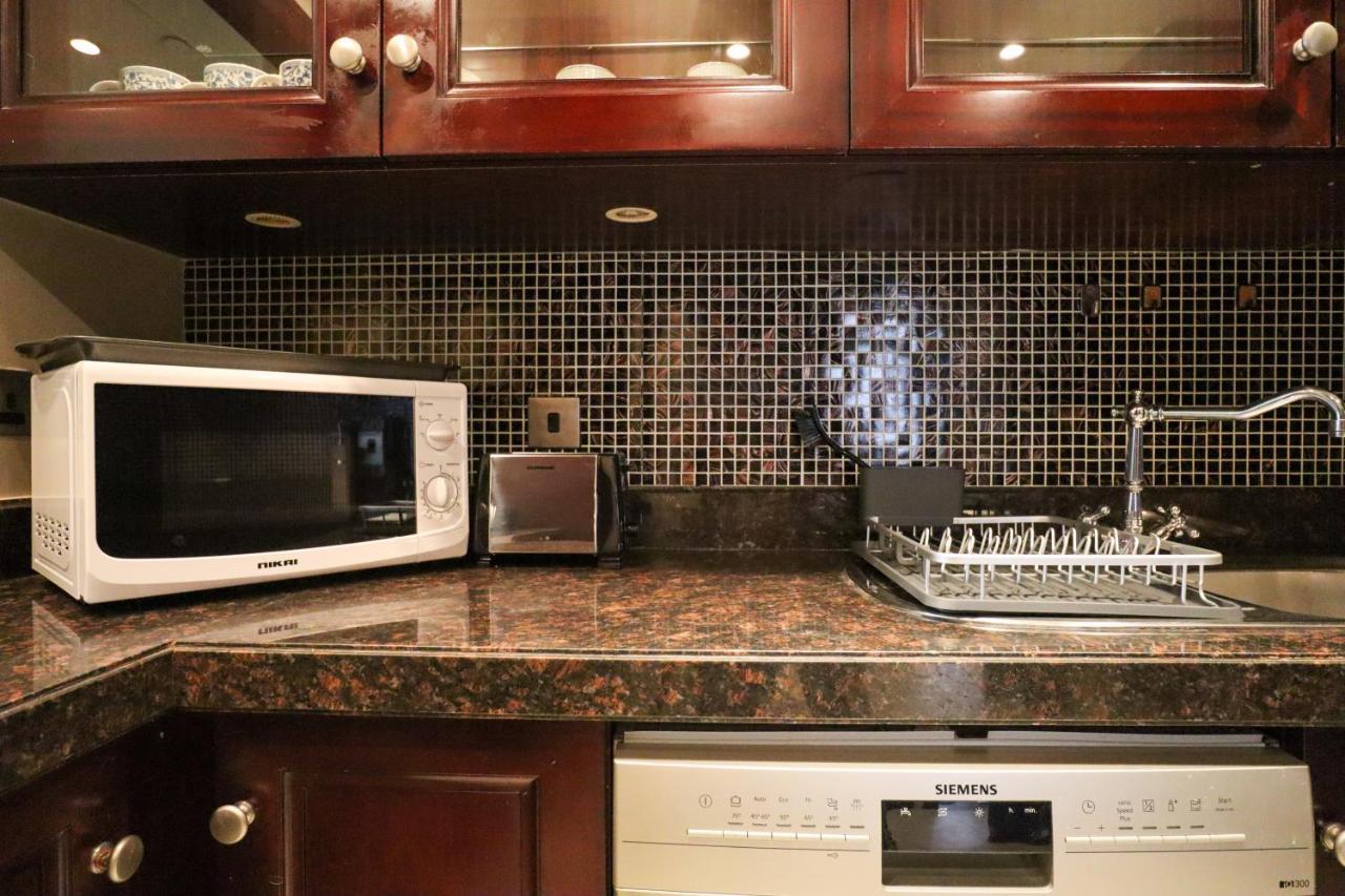 Higuests - Charming Apt With Private Balcony Near Dubai Mall Bagian luar foto