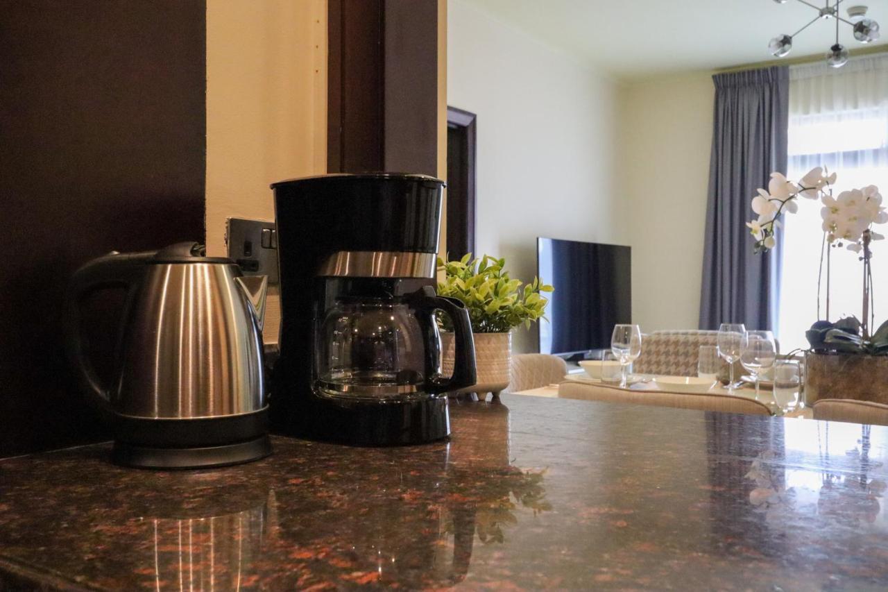 Higuests - Charming Apt With Private Balcony Near Dubai Mall Bagian luar foto